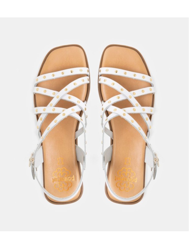 SANDALIA PLANA TACHAS