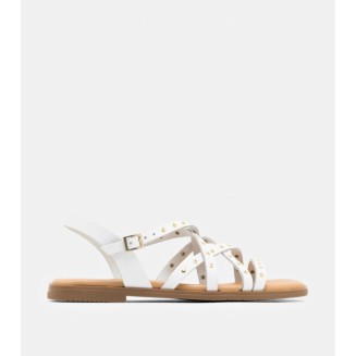 SANDALIA PLANA TACHAS