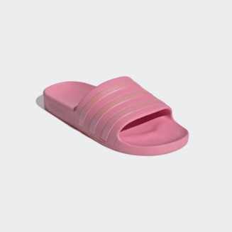 ADILETTE W