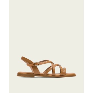 SANDALIA PLANA TACHAS